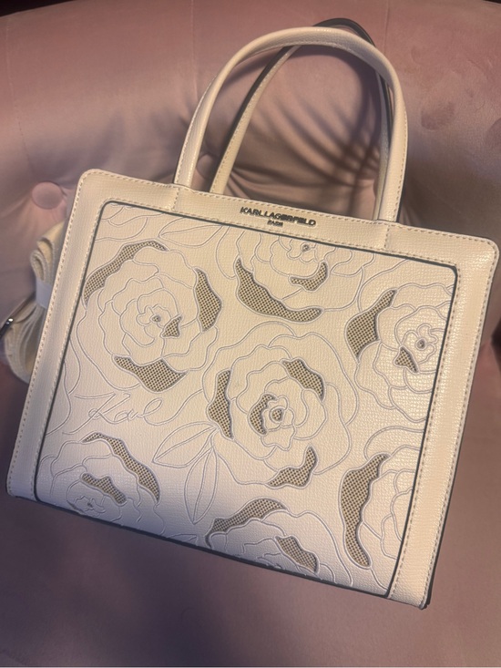 Karl Lagerfeld Handbags - Karl lagerfeld Paris style L5JDC8BJ white medium floral handbag/purse